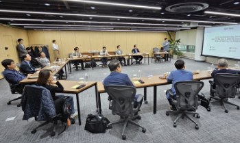 정기자문위원회 사진
